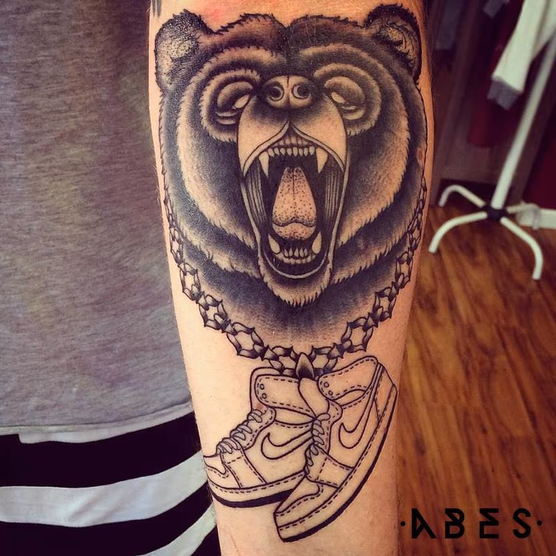 bear sneackers