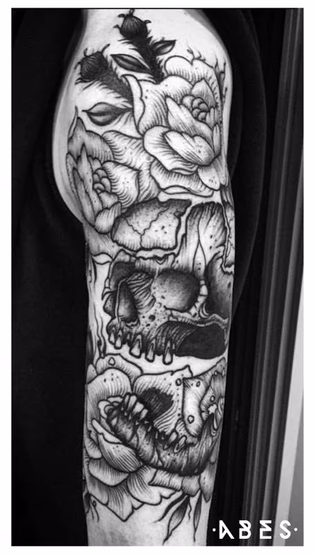 ENGRAVING ROSE AND SKULL