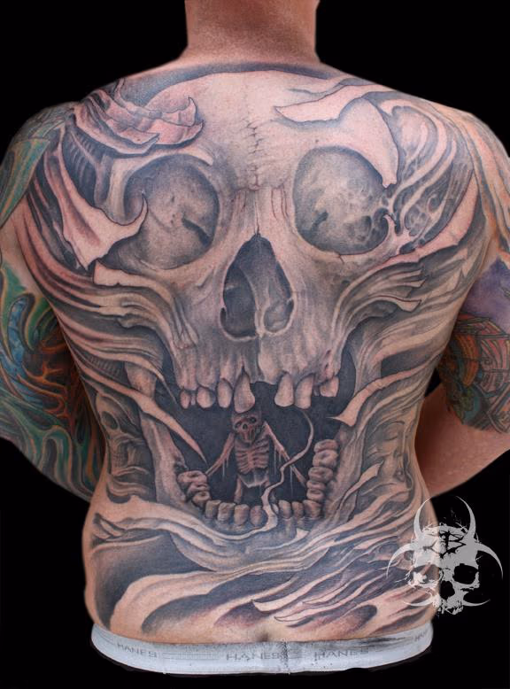 Abstract skull backpiece