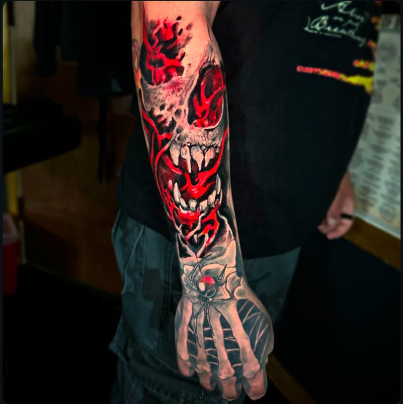 Skull with Flames by Guiohans Tattoo