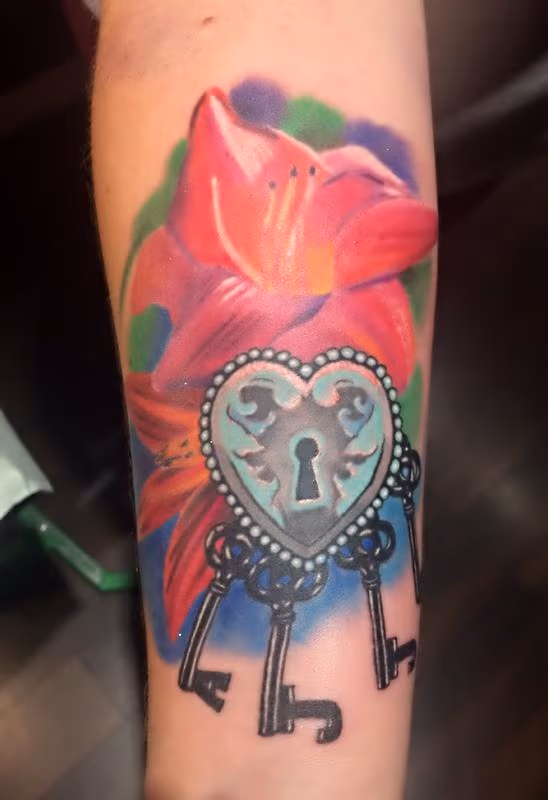 Locket with Daylilies