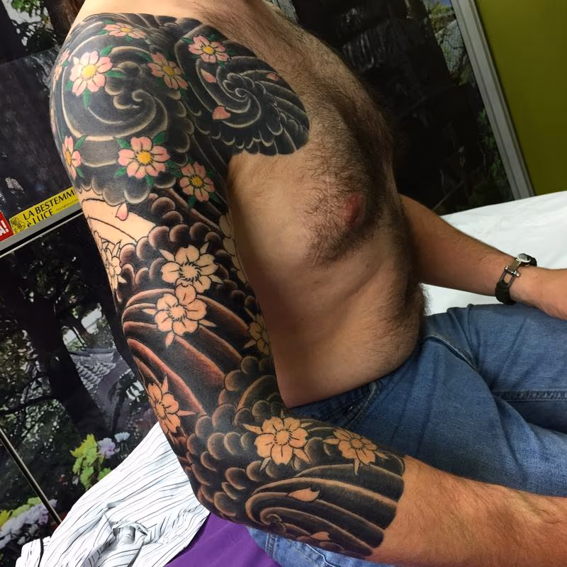 Sakura - tebori ( hand made japanese traditional tattoo)