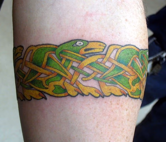 Celtic Hound Color Armband
