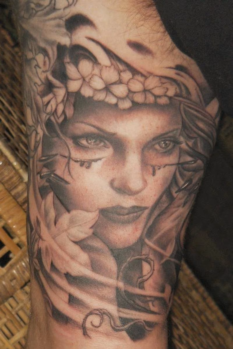 Realistic Women Tattoo