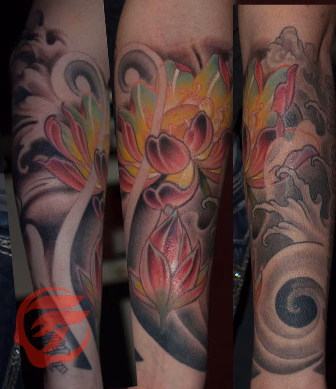 Lotus half sleeve