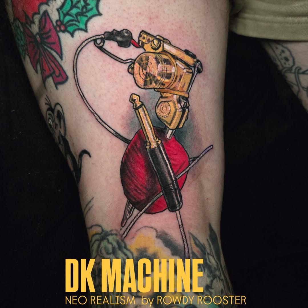 Donkey Kong tattoo machine neo-realism, back of knee