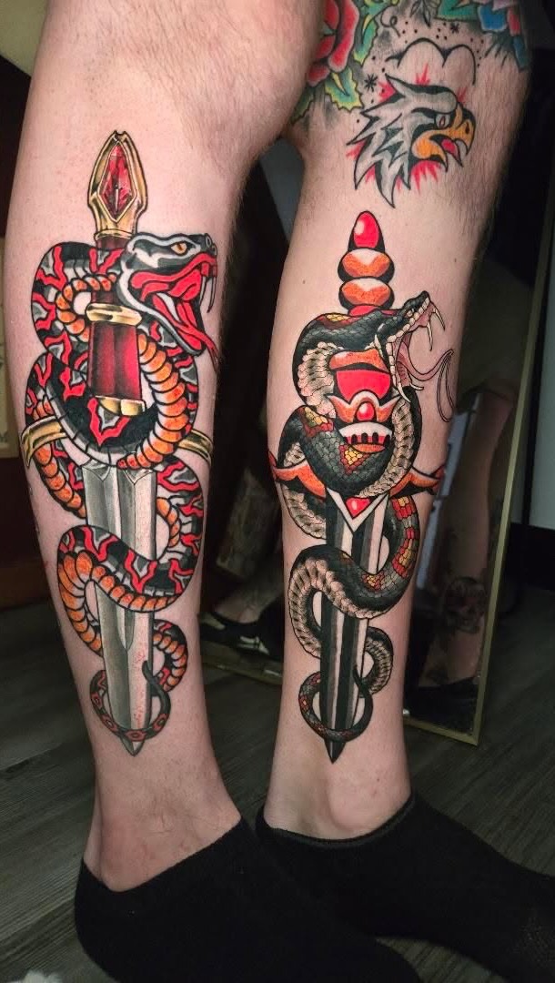 Today my brother @rowdyroosterink and I, @duraotattoos got to do a fun double collaboration tattoo on the boys at @north