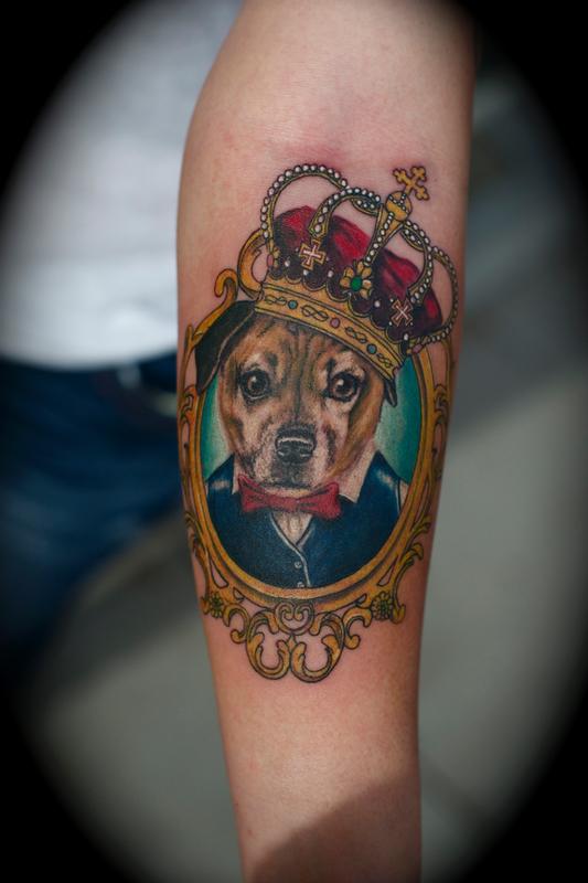 Dog Portrait Victorian frame Crown