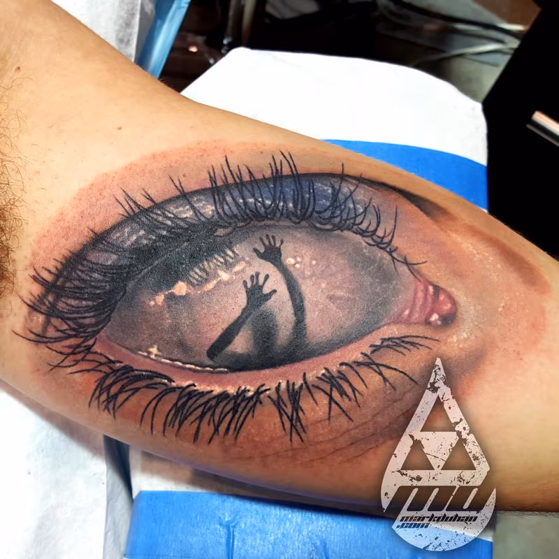 EYE TRAP