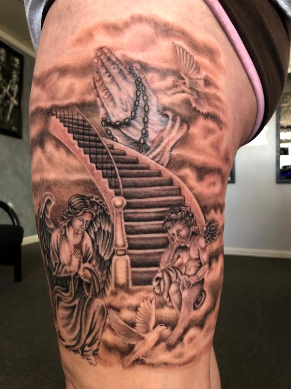 Angels at the stairway to heaven