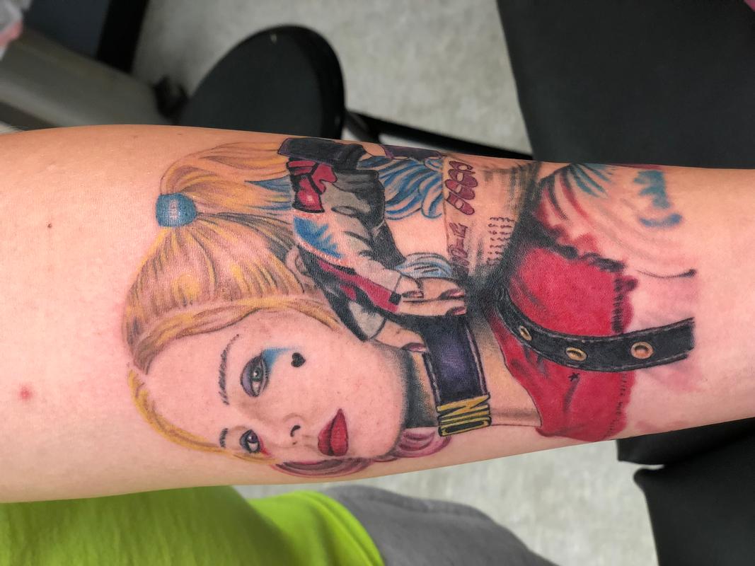 Color portrait Harley Quinn