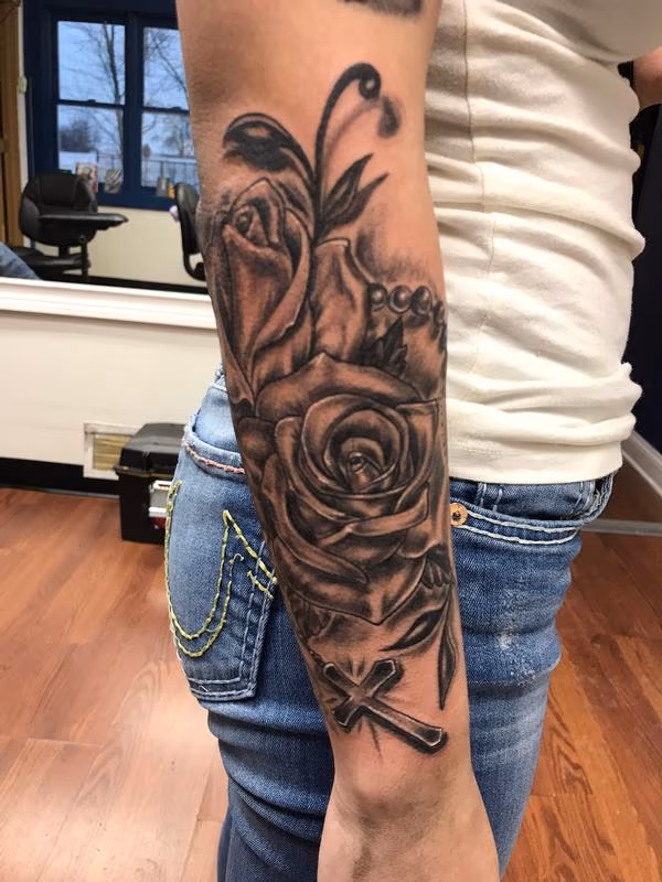 Black and grey roses