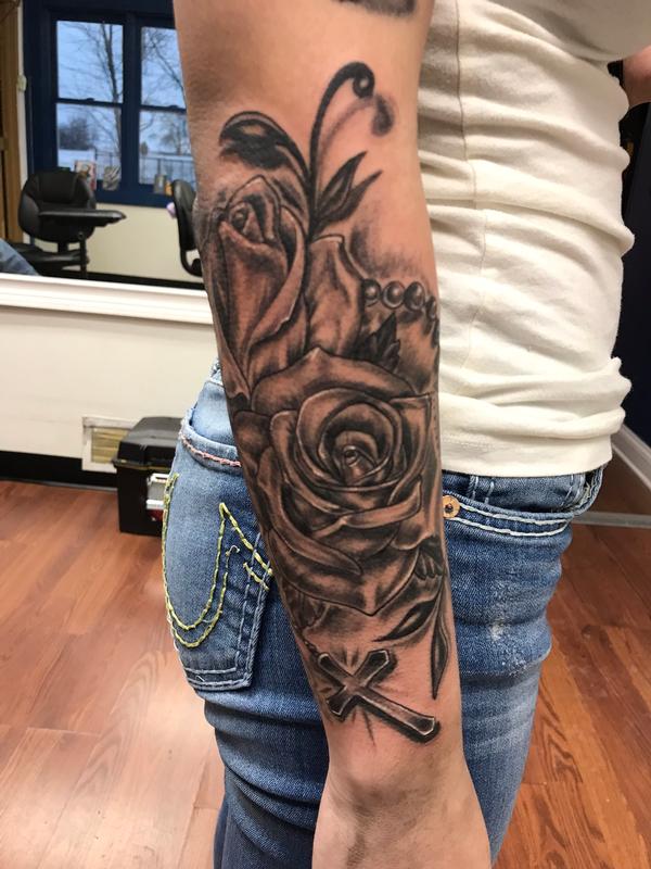Black and grey roses