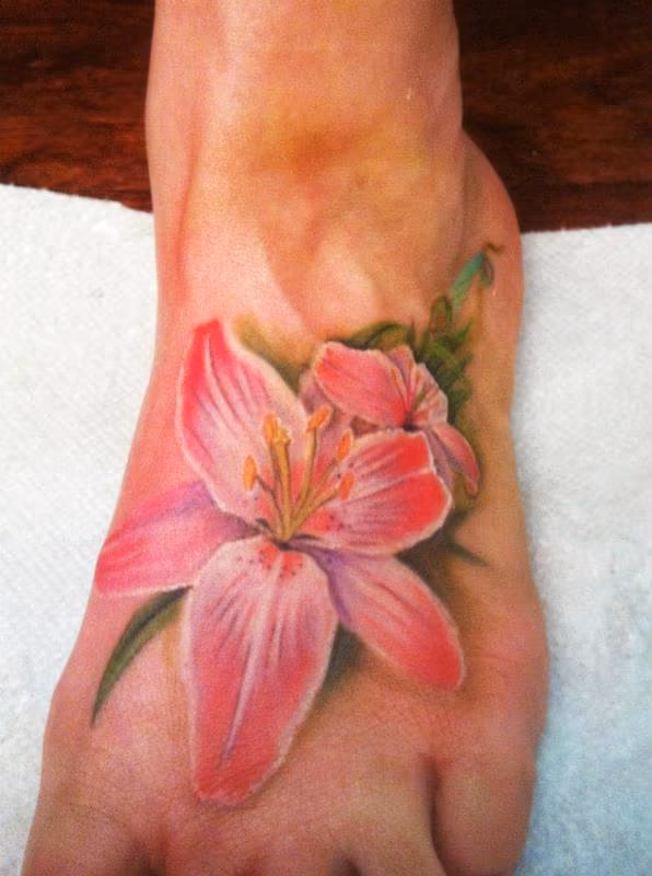 Realistic flower