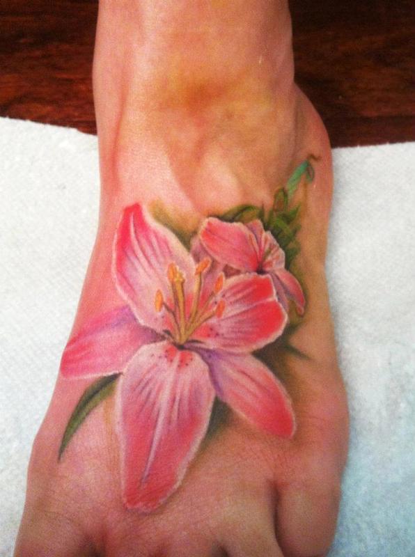 Realistic flower