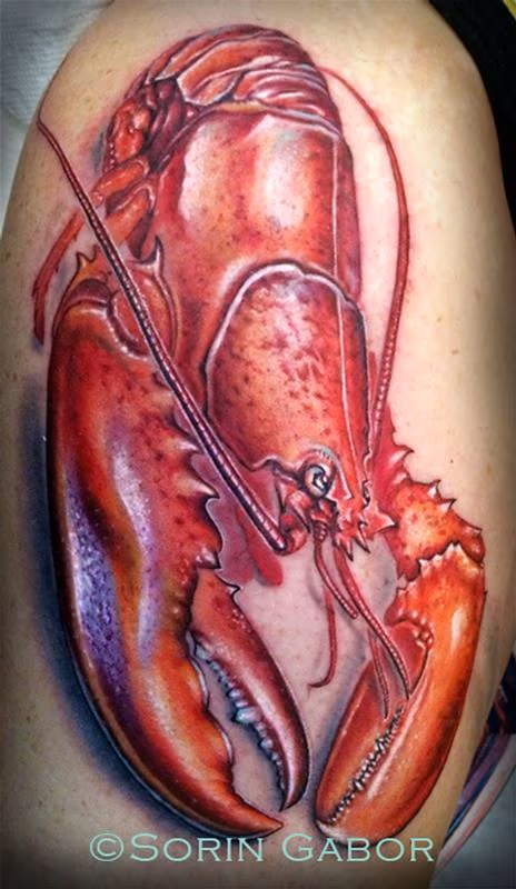 Realistic color lobster tattoo pinchy