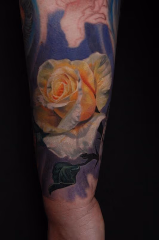 Realistic rose
