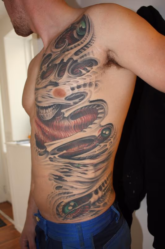 Evil bio-organic ribs, flesh