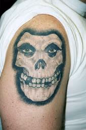 black and gray misfits skull
