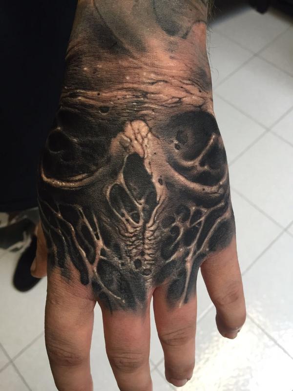 Hand's skull roots