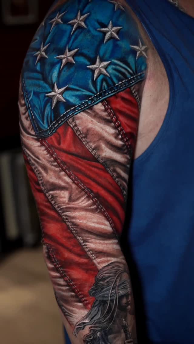 American flag sleeve with eagle detail, full color