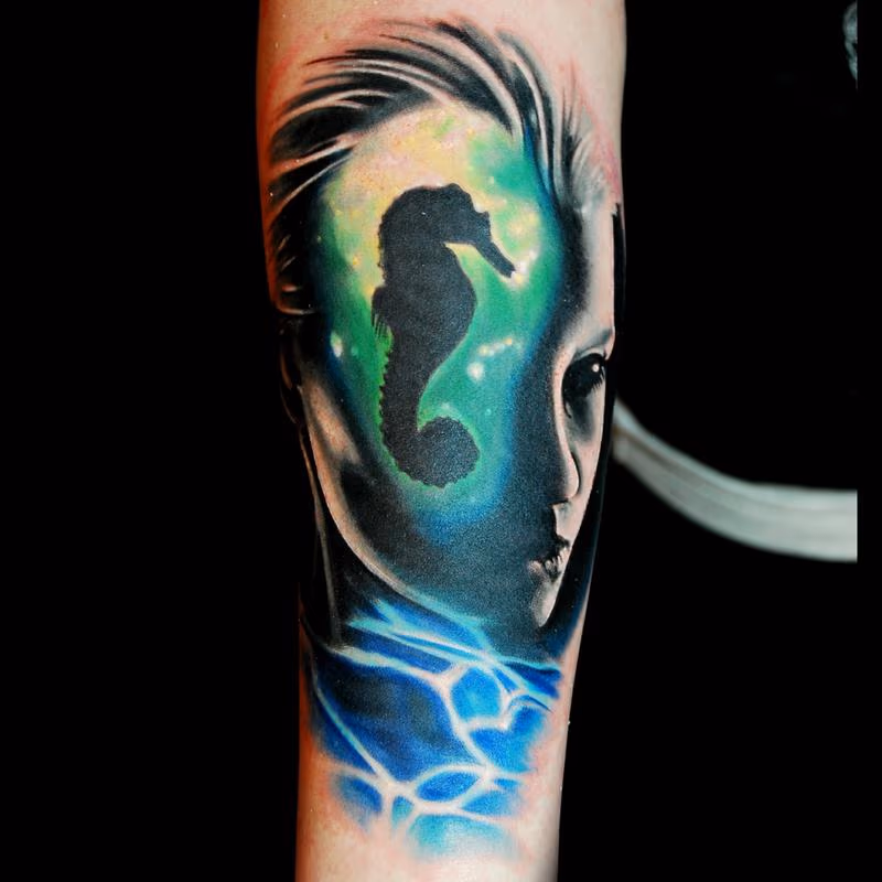 I love seahorse things