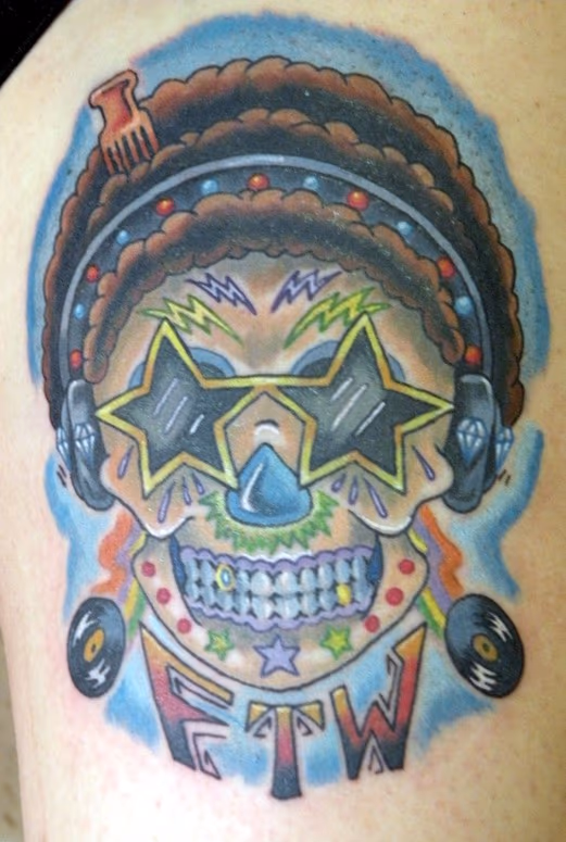 funk the world new shcool painted skull