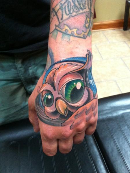 6 Amazing Hand Tattoos