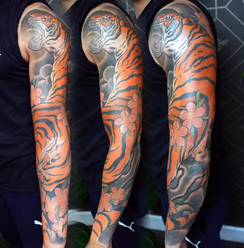 Tiger Sleeve