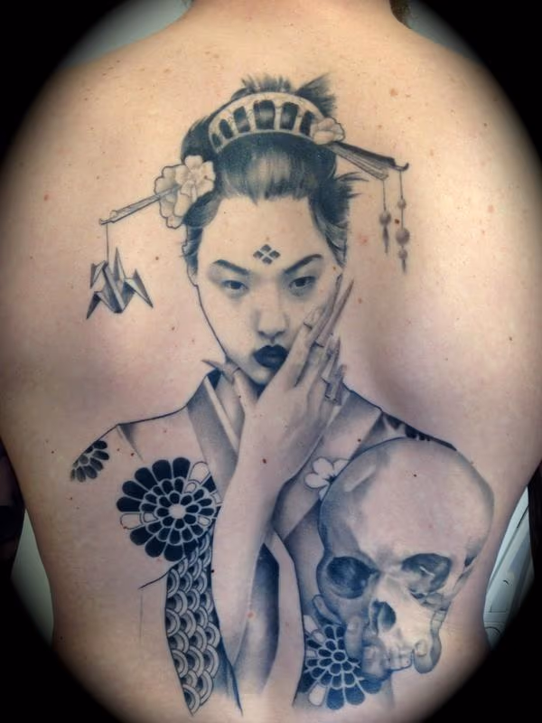 Geisha Back with Skull