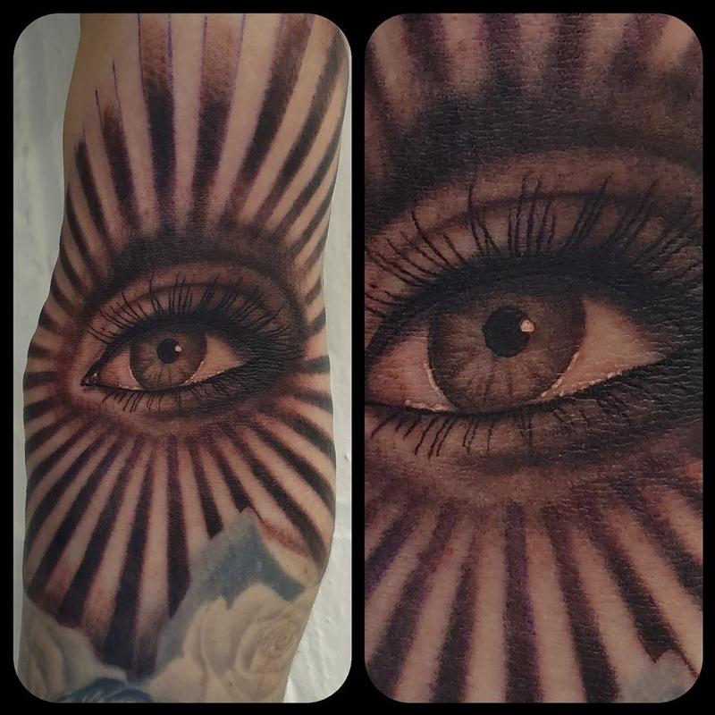 All seeing eye