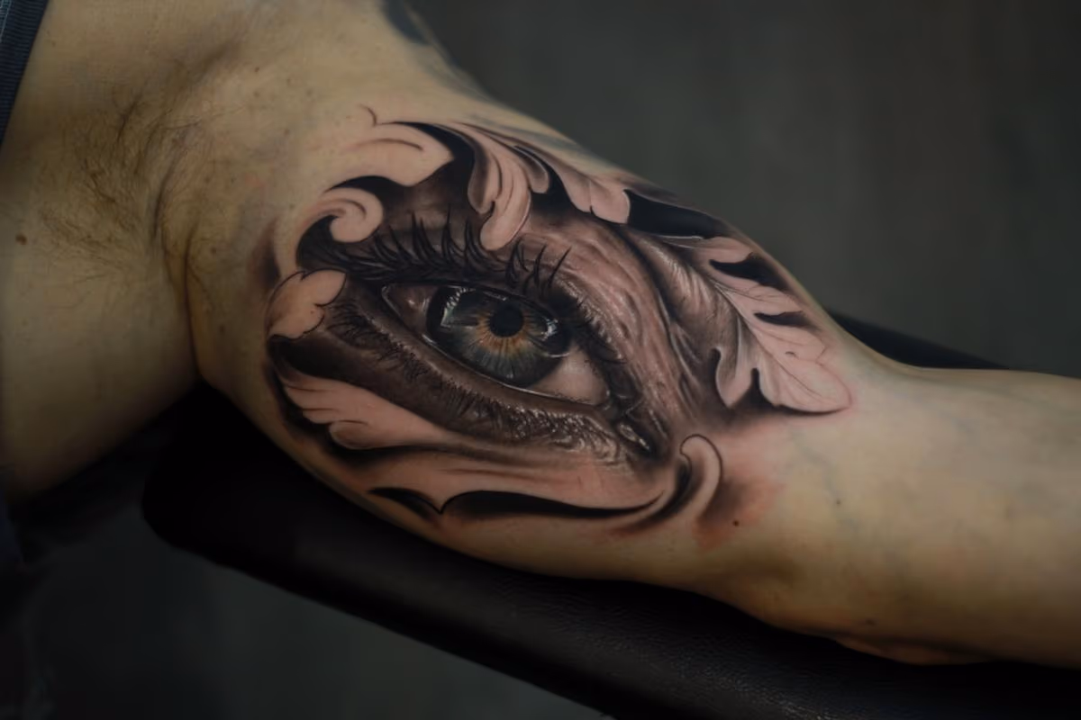 Eye