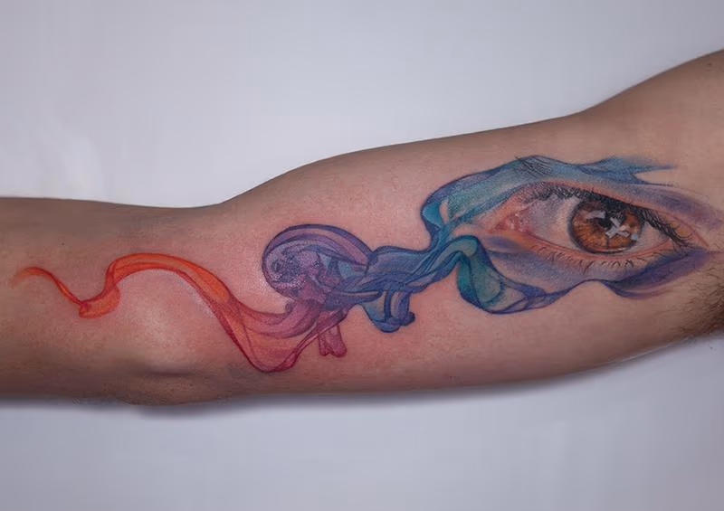 eye with smoke