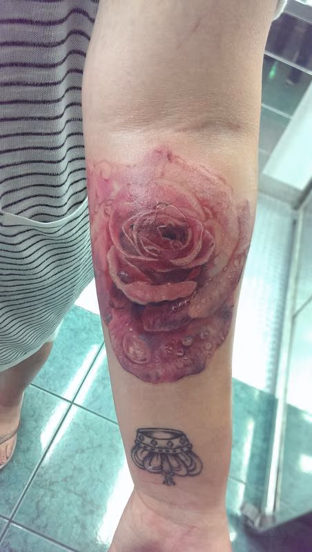 Pink Rose with rain drop (Sleeve in progress)