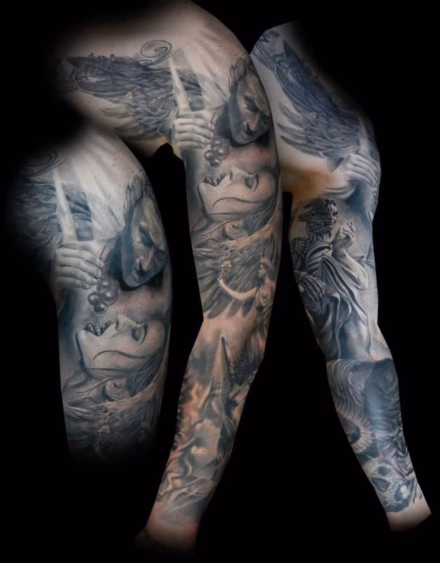 Black and gray sleeve