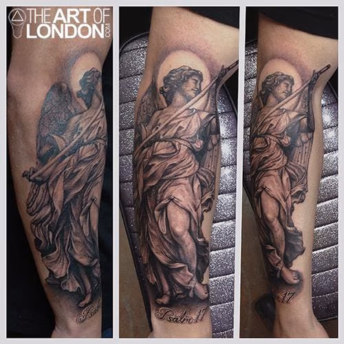 Bernini Statue Black and Grey