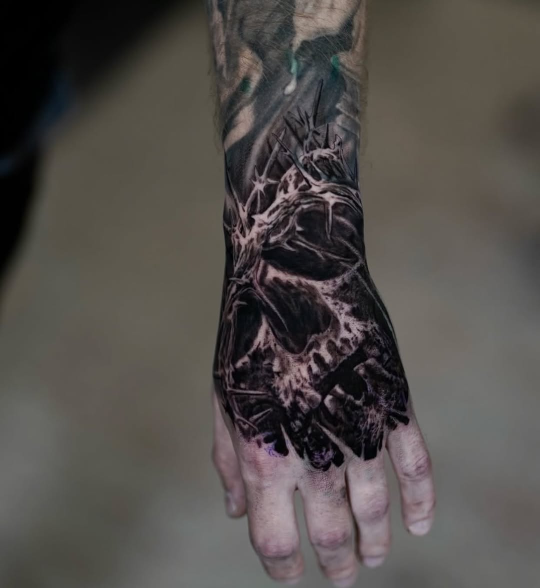Let @zach.the.ripperr bless you with these hands.