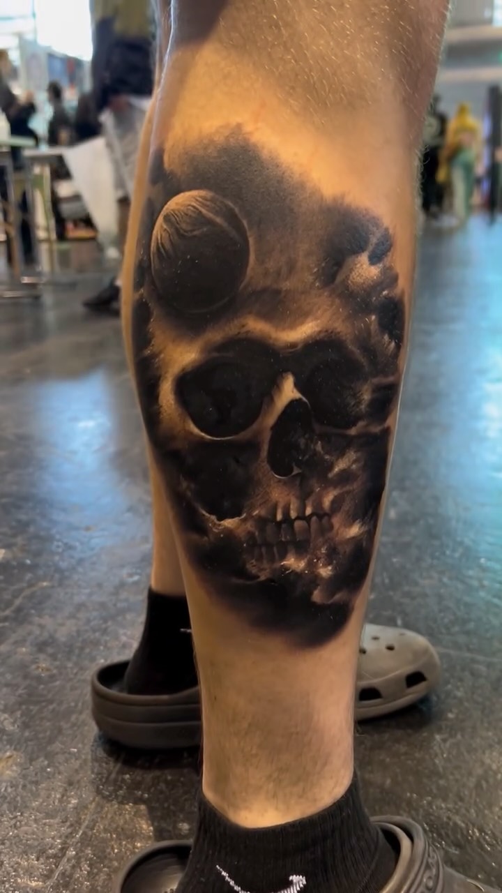 Black-and-grey skull portrait, calf