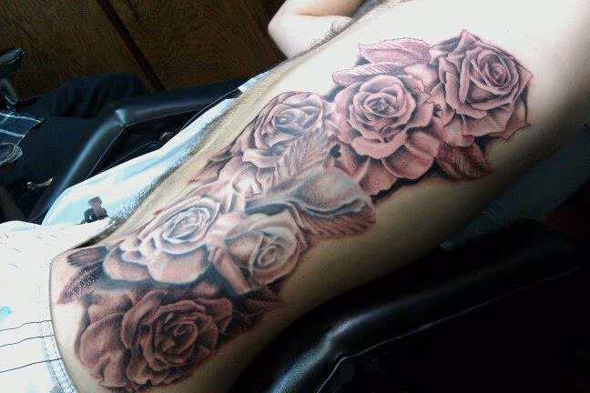 Black and Grey Roses Tattoo