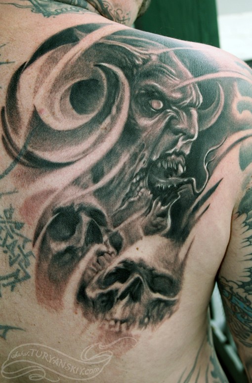 Horned demon
