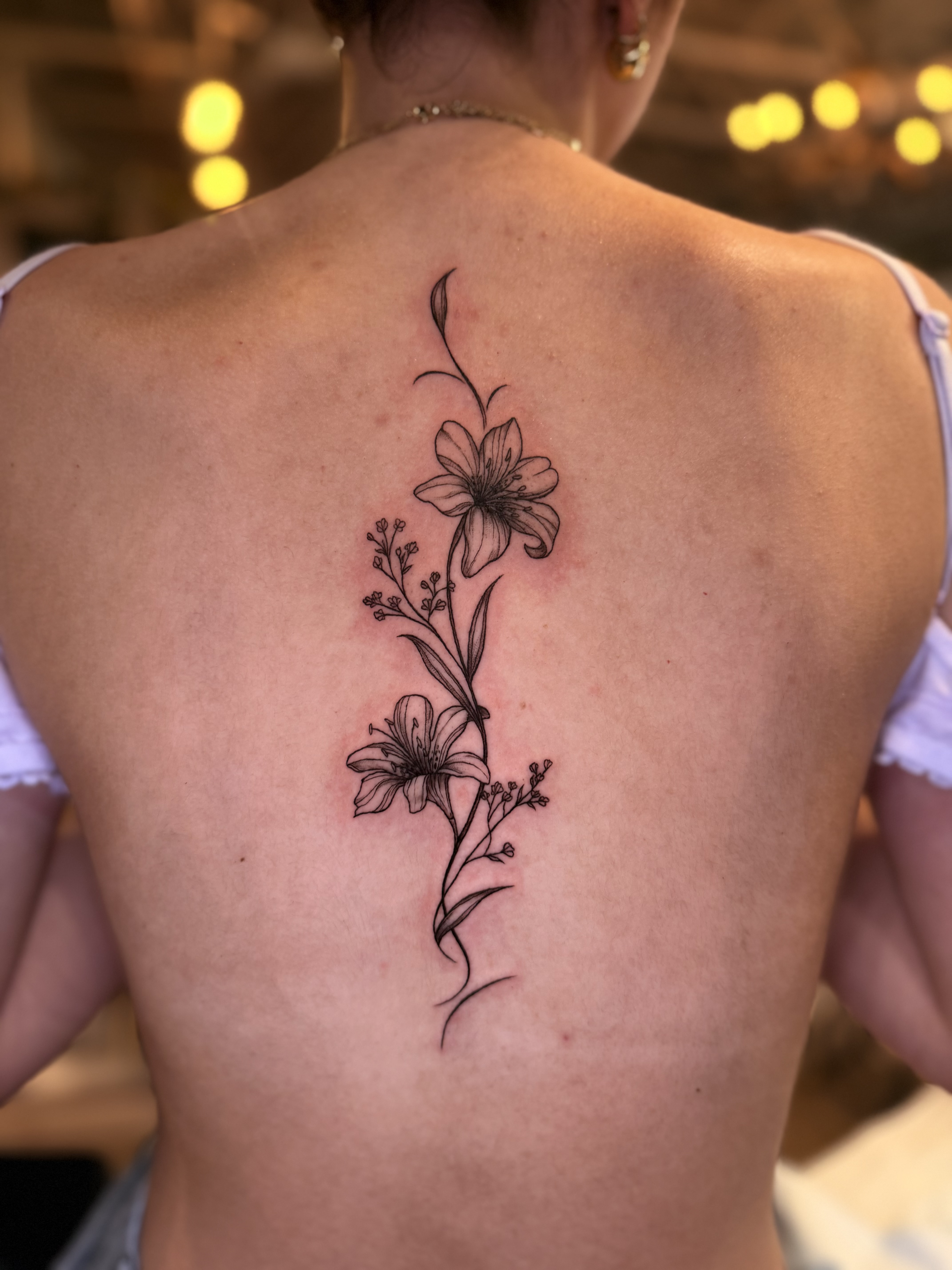 Lily Flower Fineline Spine