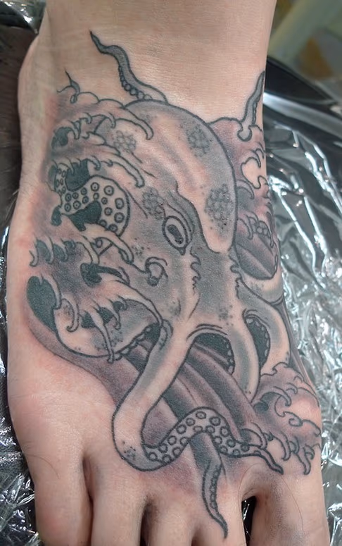Black and Gray octopus